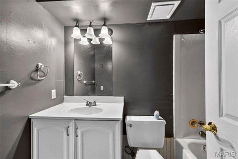 Tiny photo for 3170 Leisurewood Court #B, Florissant, MO 63033 (MLS # 26069037)