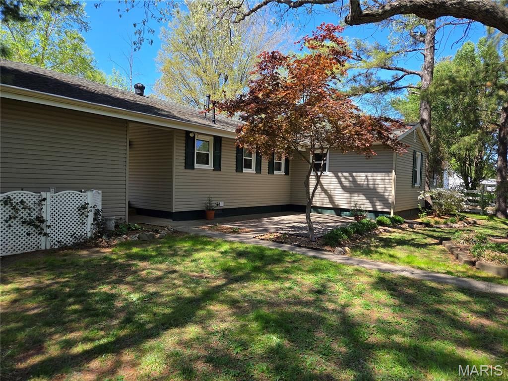 Photo of 406 Broadway Street, Sikeston, MO 63801 (MLS # 26020418)