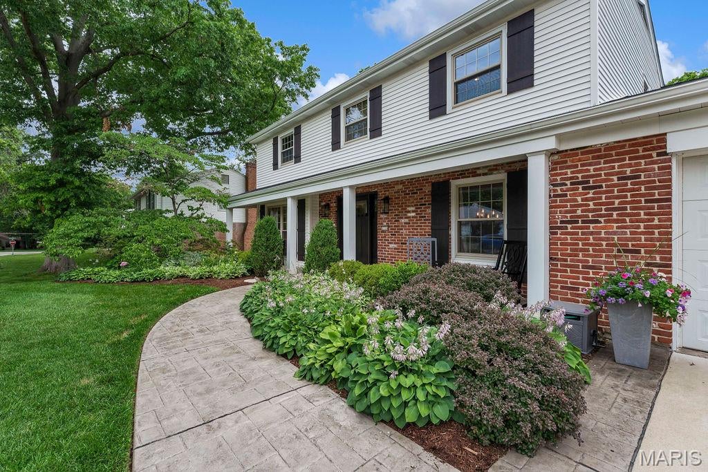 1714 Greening Lane
