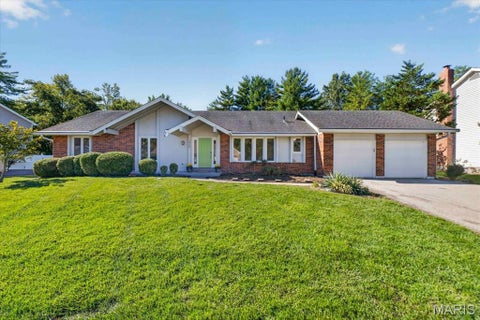 Photo of 1455 Sycamore Manor Drive, Chesterfield, MO 63017 (MLS # 26066538)