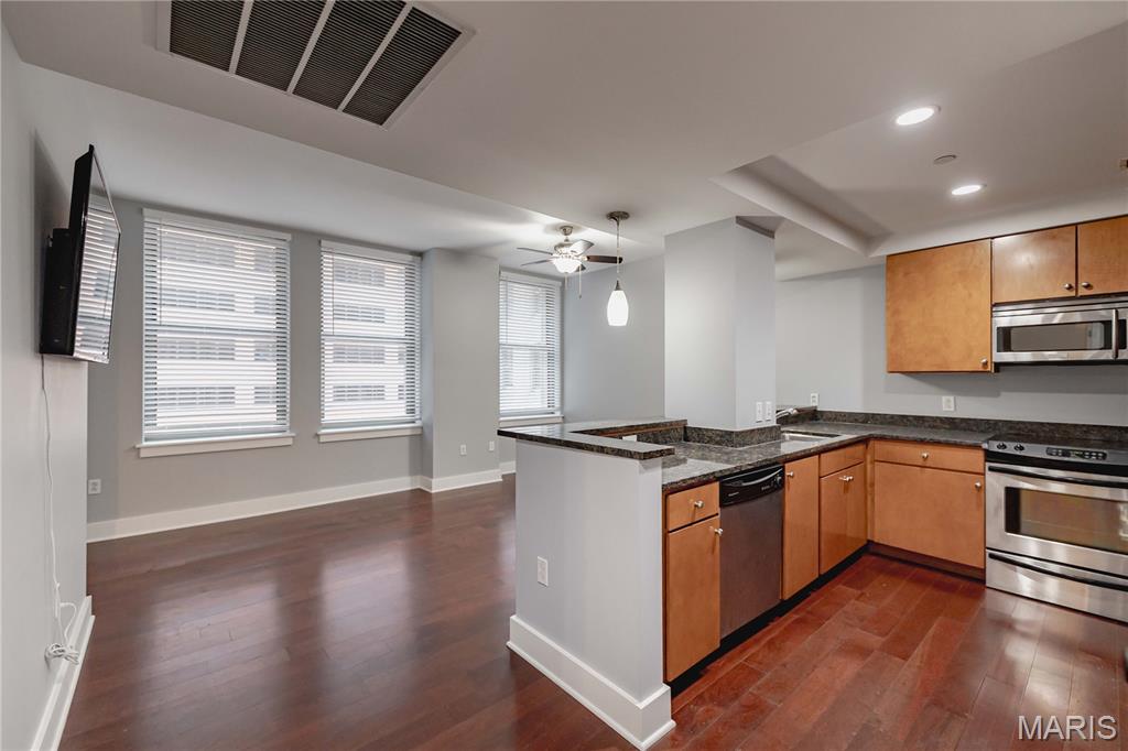 314 N Broadway 1405