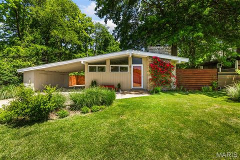 Photo of 1410 Fournier Drive, St Louis, MO 63126 (MLS # 26030102)