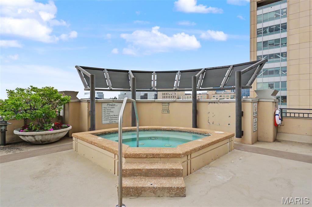 Park East Tower - Residential
