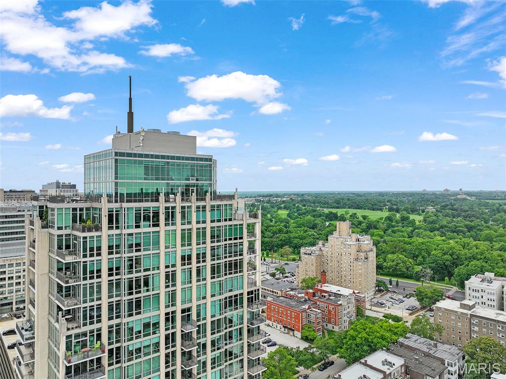 Park East Tower - Residential