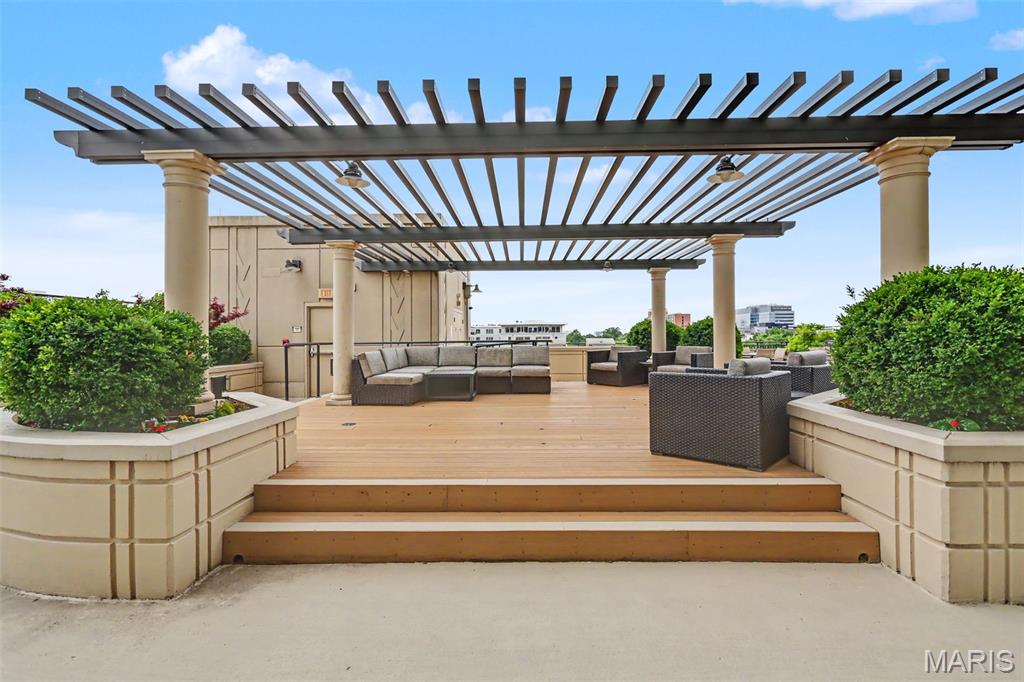 Park East Tower - Residential