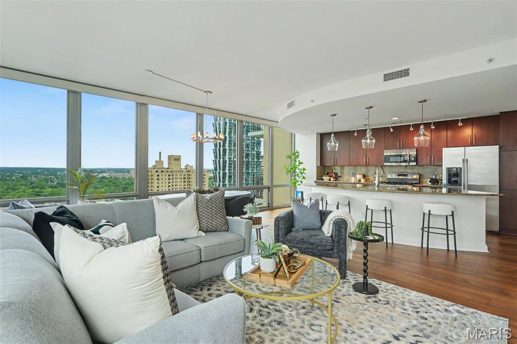 Park East Tower - Residential