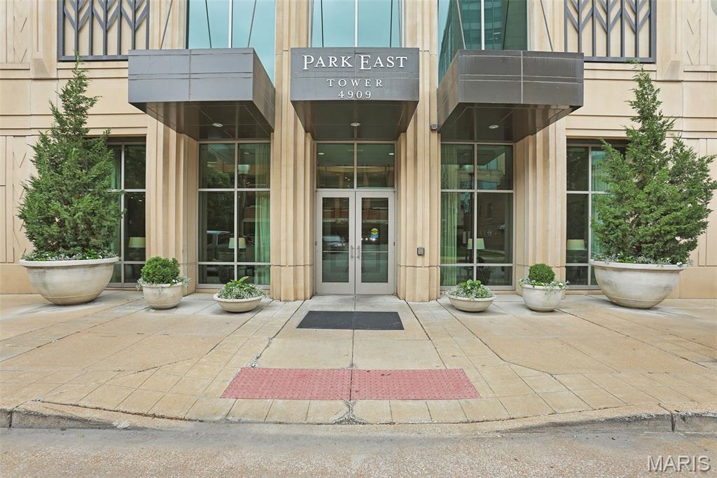 Park East Tower - Residential