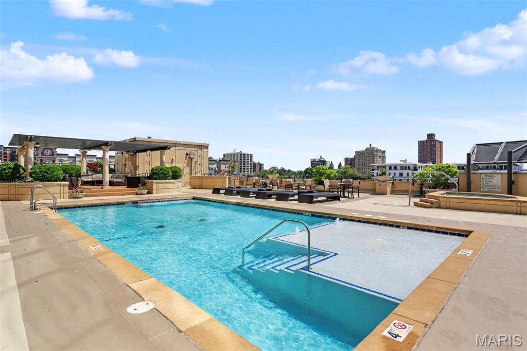 Park East Tower - Residential
