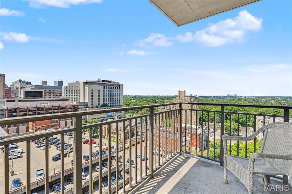 Park East Tower - Residential