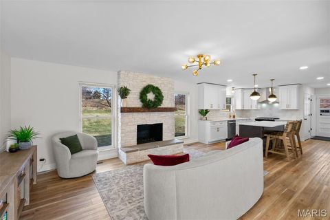 Tiny photo for 14121 Parliament Drive, Chesterfield, MO 63017 (MLS # 26003803)