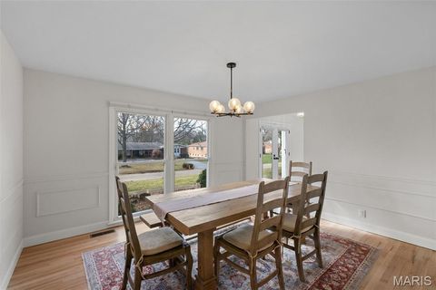 Tiny photo for 14121 Parliament Drive, Chesterfield, MO 63017 (MLS # 26003803)