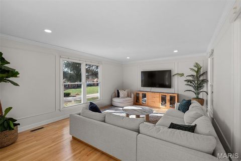 Tiny photo for 14121 Parliament Drive, Chesterfield, MO 63017 (MLS # 26003803)