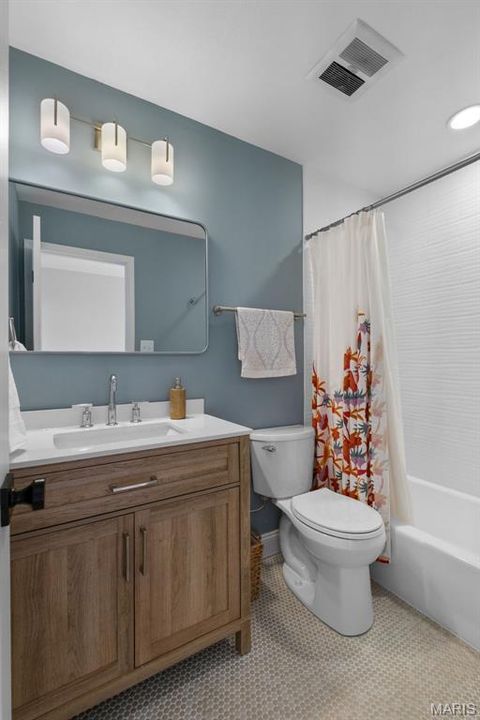 Tiny photo for 14121 Parliament Drive, Chesterfield, MO 63017 (MLS # 26003803)