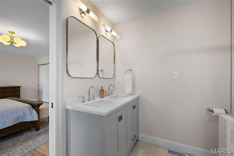 Tiny photo for 14121 Parliament Drive, Chesterfield, MO 63017 (MLS # 26003803)