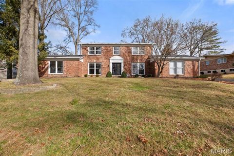 Photo of 14121 Parliament Drive, Chesterfield, MO 63017 (MLS # 26003803)