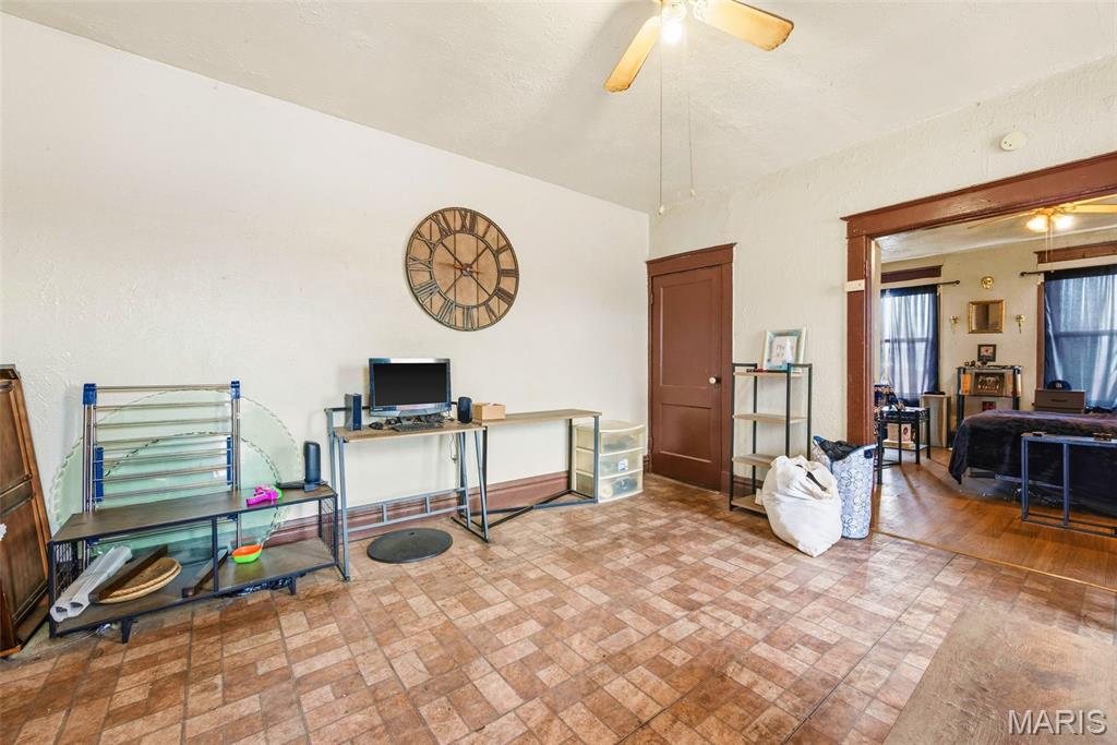 St Louis U Tr Add - Residential Income