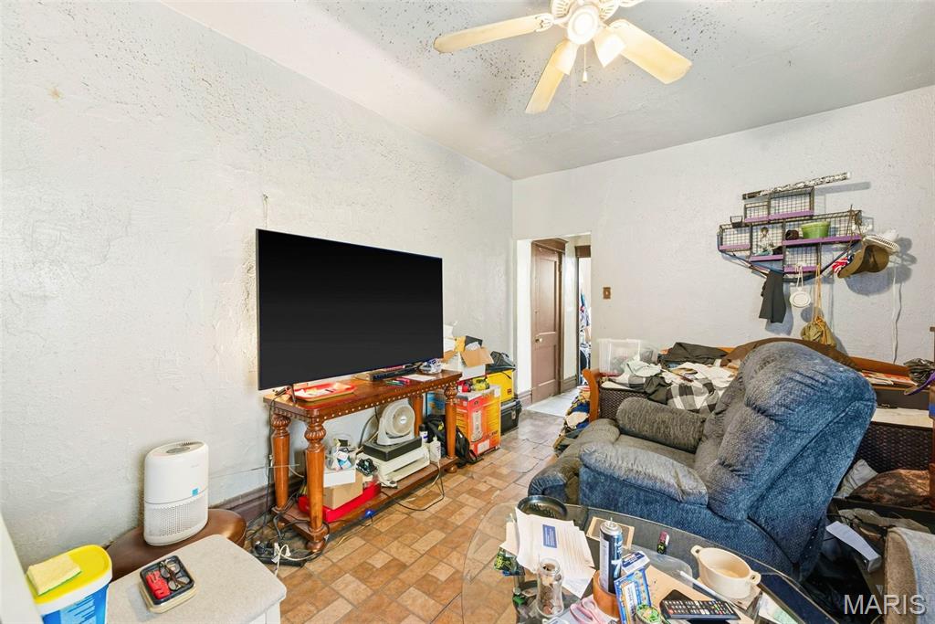 St Louis U Tr Add - Residential Income