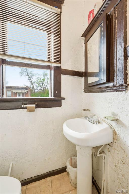 St Louis U Tr Add - Residential Income