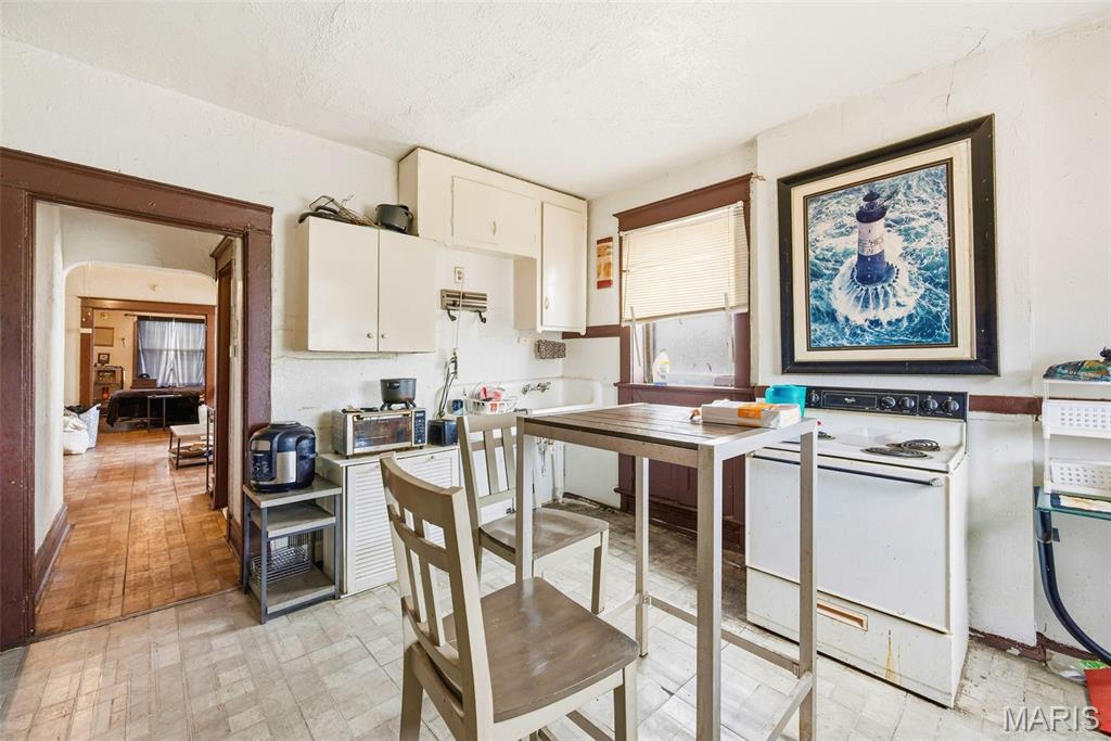 St Louis U Tr Add - Residential Income