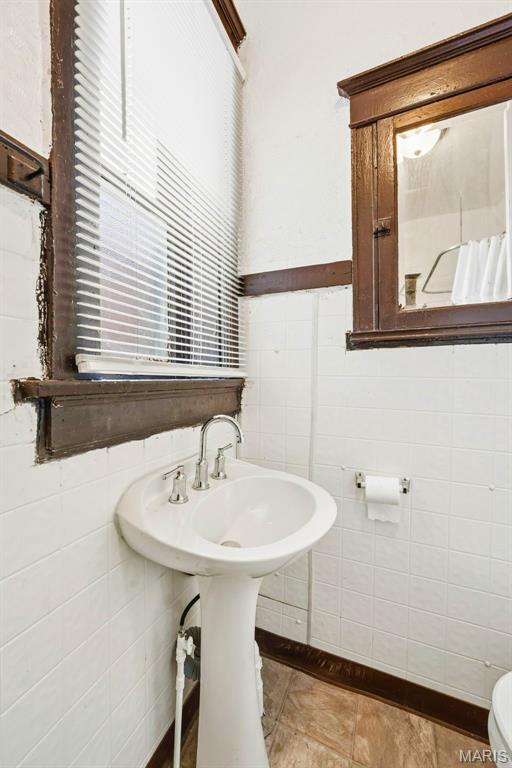 St Louis U Tr Add - Residential Income