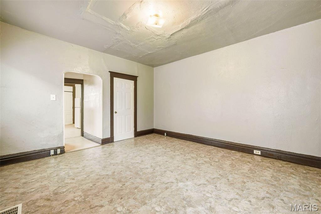 St Louis U Tr Add - Residential Income