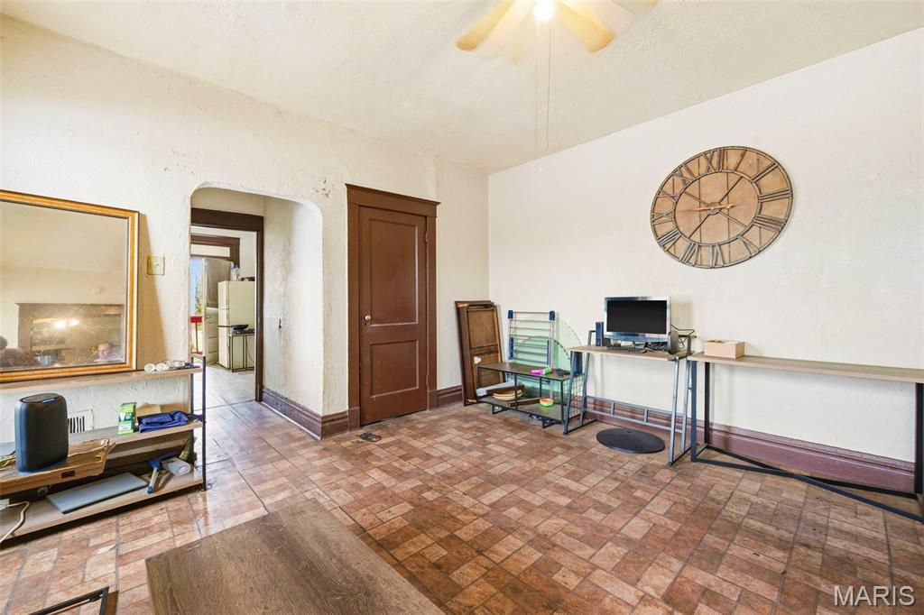 St Louis U Tr Add - Residential Income