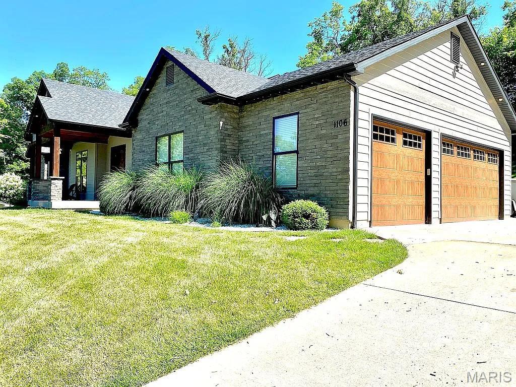1106 Palmer Place