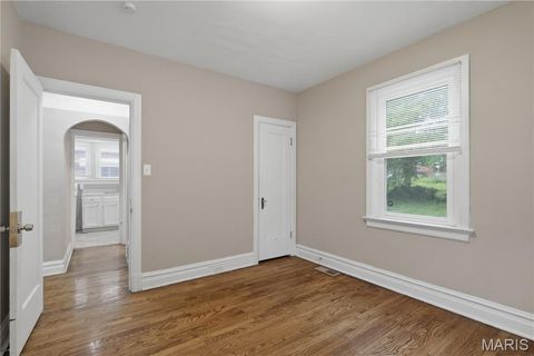 Tiny photo for 21 Robert Avenue, St Louis, MO 63135 (MLS # 26026846)