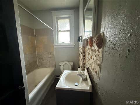 Tiny photo for 4844 Calvin Avenue, St Louis, MO 63115 (MLS # 26052703)