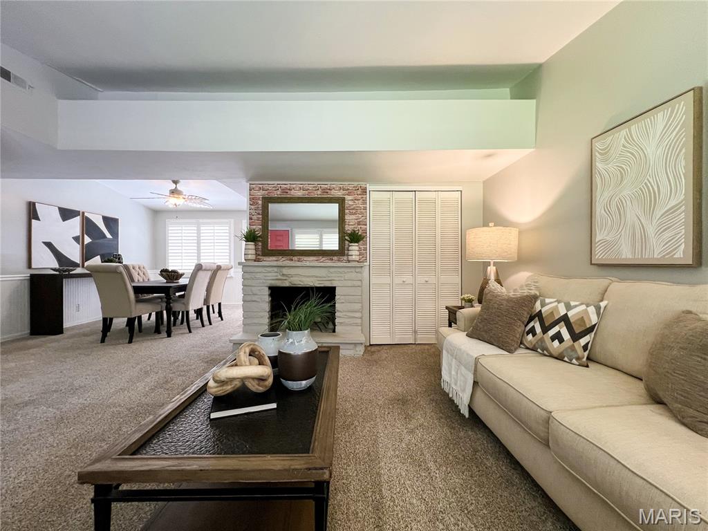 615 Crest Court