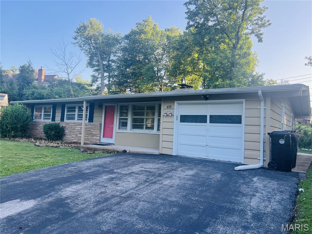 615 Crest Court
