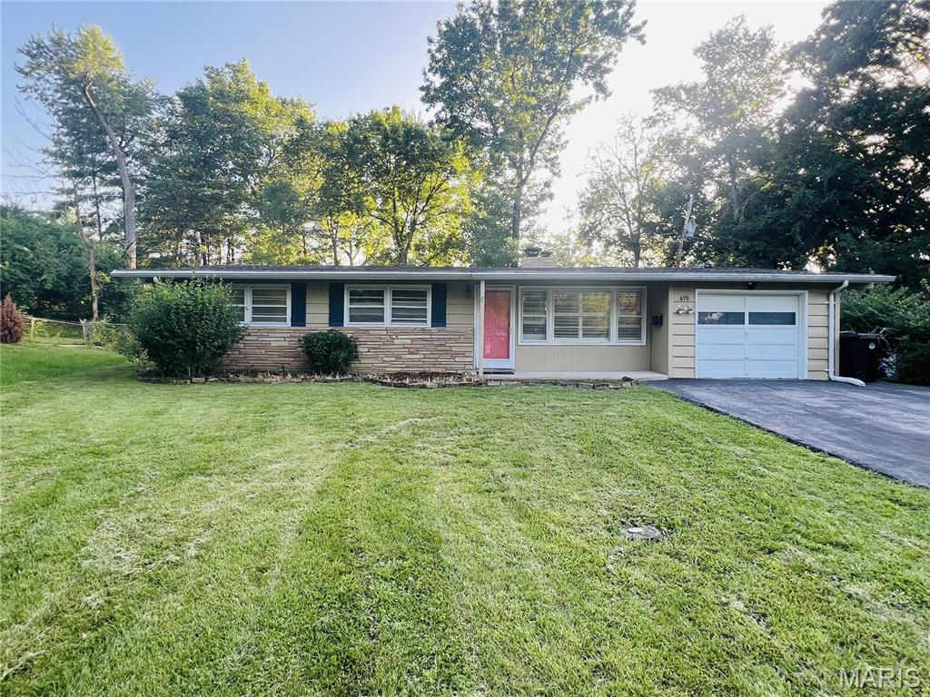 615 Crest Court