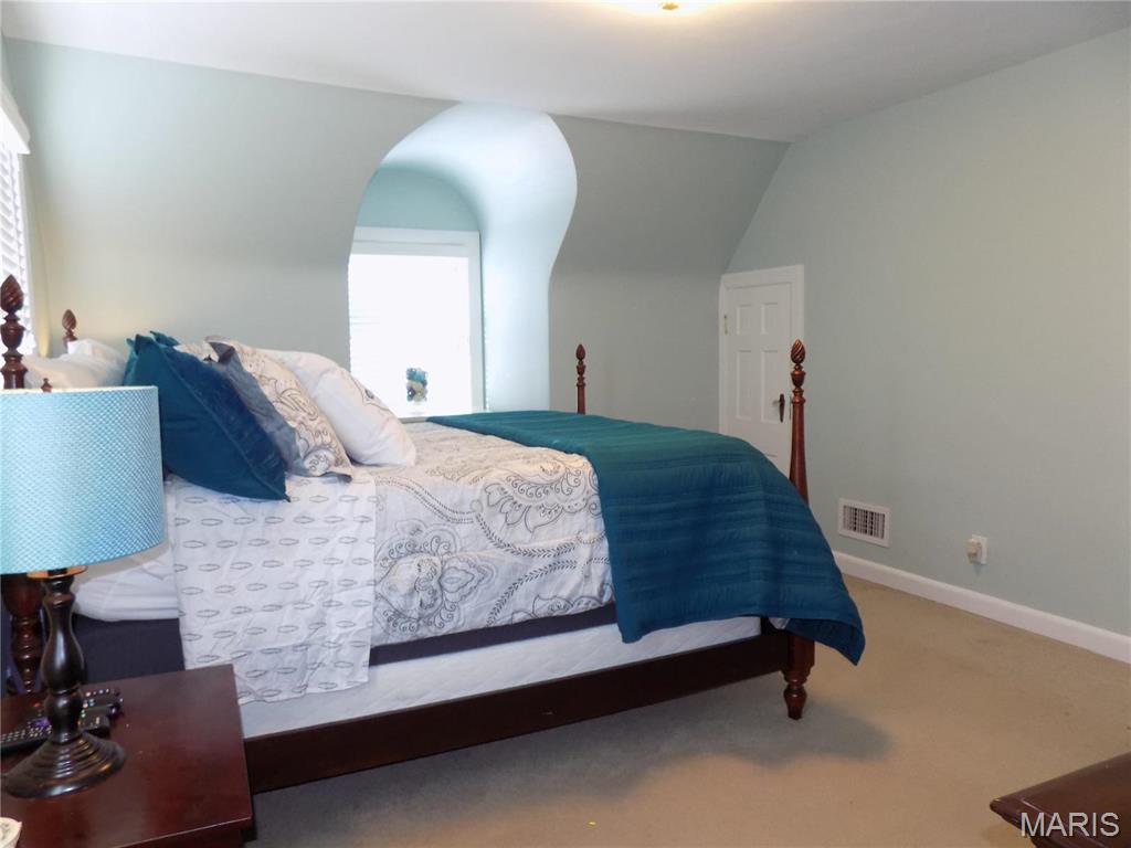 St Louis, Missouri 63122, United States, 4 Bedrooms Bedrooms, ,2 BathroomsBathrooms,Residential,Active,23695