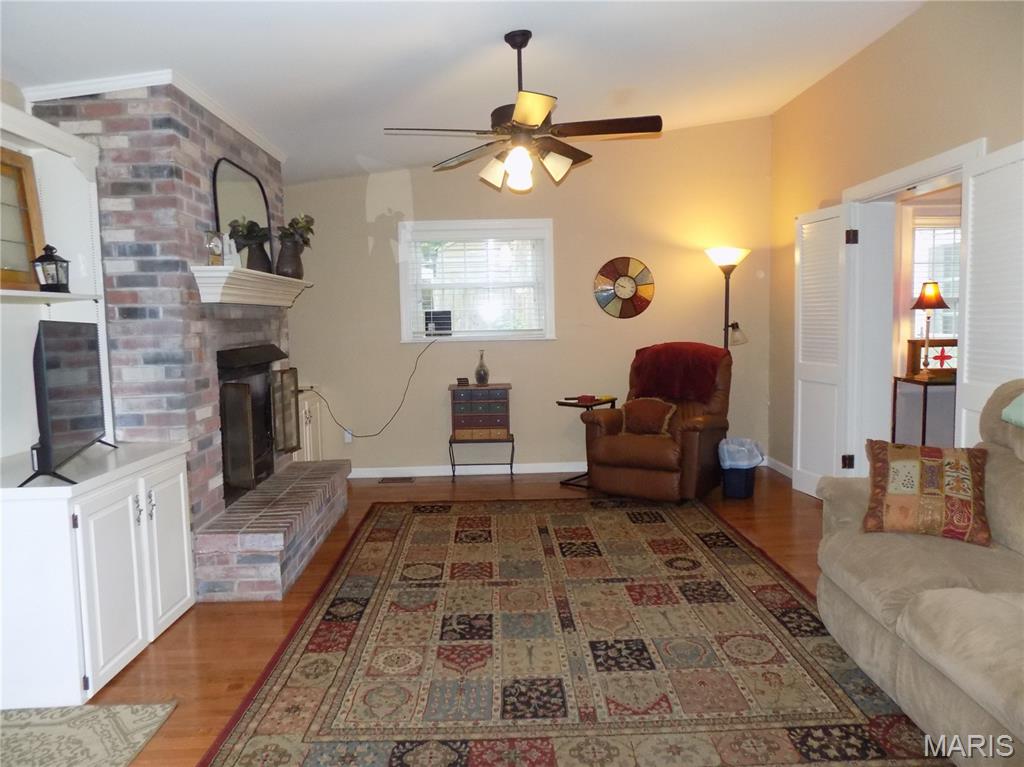 St Louis, Missouri 63122, United States, 4 Bedrooms Bedrooms, ,2 BathroomsBathrooms,Residential,Active,23695