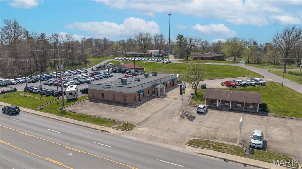 Chrisemma - Commercial Lease