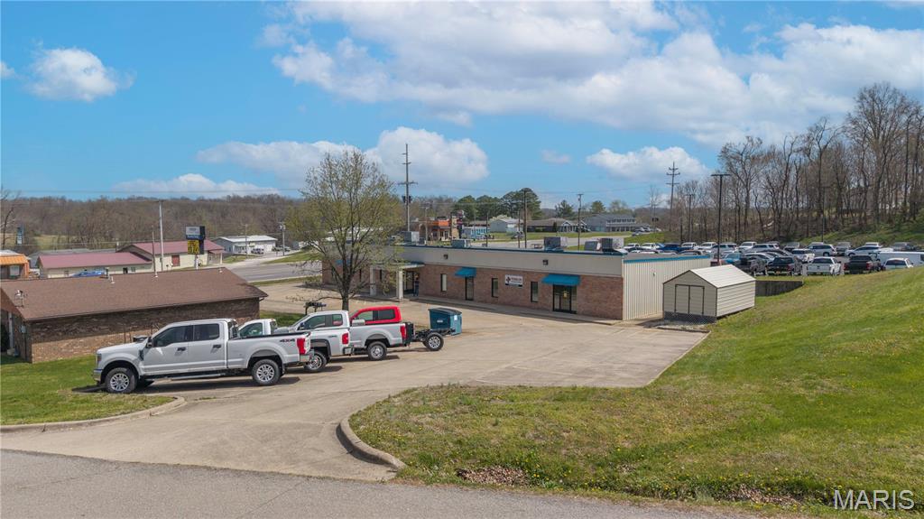 Chrisemma - Commercial Lease