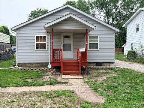 Photo of 1620 N Monroe Street, Litchfield, IL 62056 (MLS # 26032320)