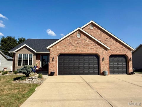 Photo of 522 Deer Run, Moro, IL 62067 (MLS # 26060437)