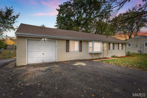 1738 E Highview Drive Arnold MO 63010