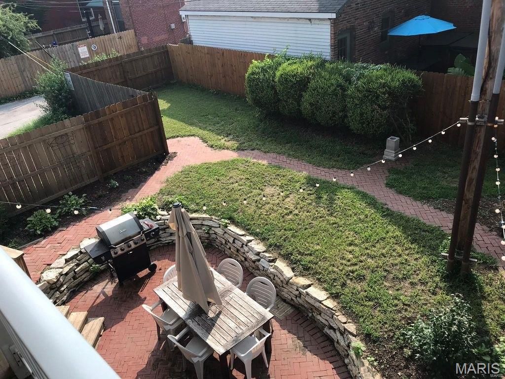 Photo of 816 Ann Avenue, St Louis, MO 63104 (MLS # 26013465)