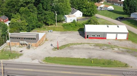 2404 State Street Chester IL 62233