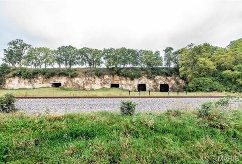 Tiny photo for 2662 N Hwy 79, Elsberry, MO 63343 (MLS # 26026403)