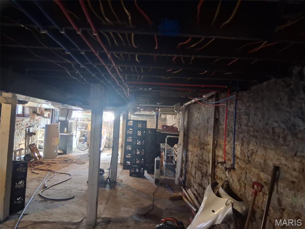 Lucas & Hunt Add - Residential Income