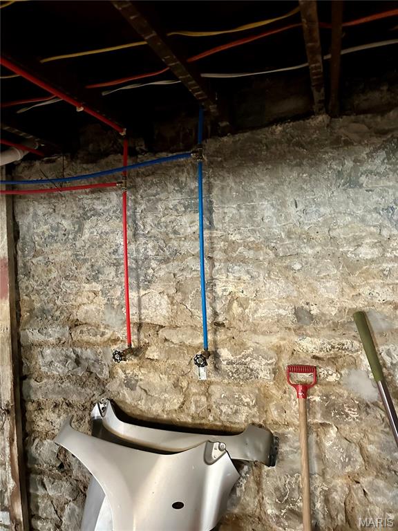 Lucas & Hunt Add - Residential Income