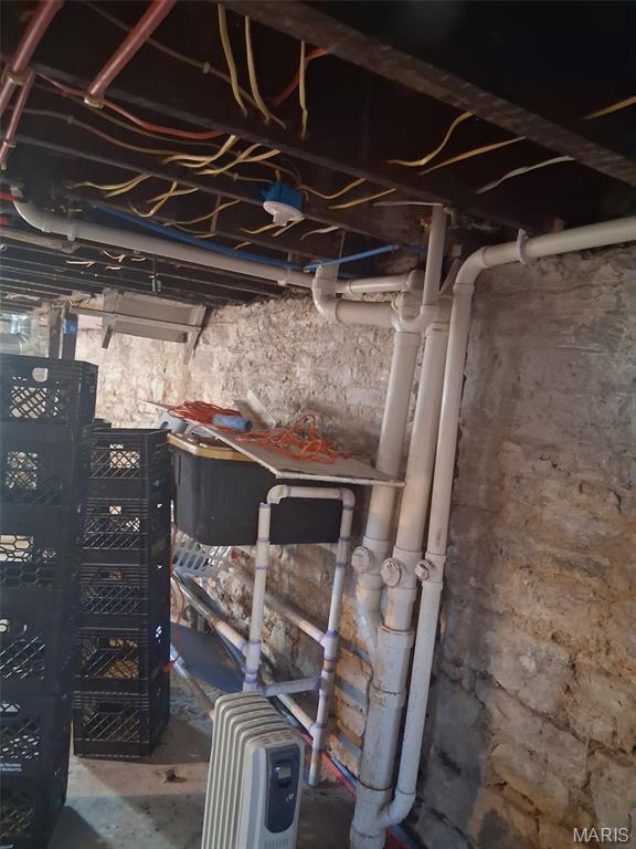 Lucas & Hunt Add - Residential Income