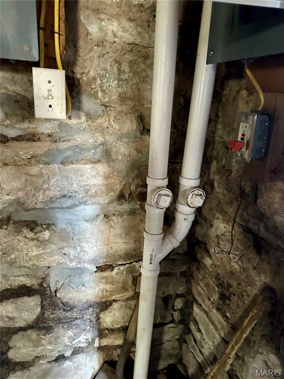 Lucas & Hunt Add - Residential Income