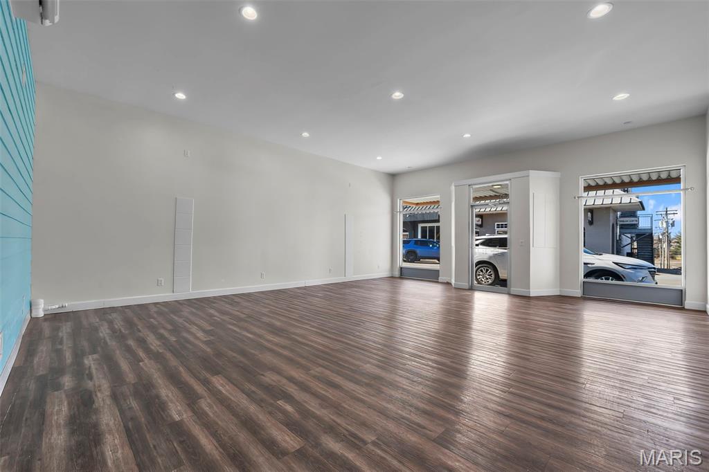 City/Perryville - Commercial Sale