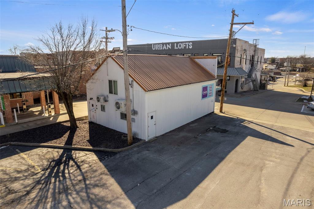 City/Perryville - Commercial Sale