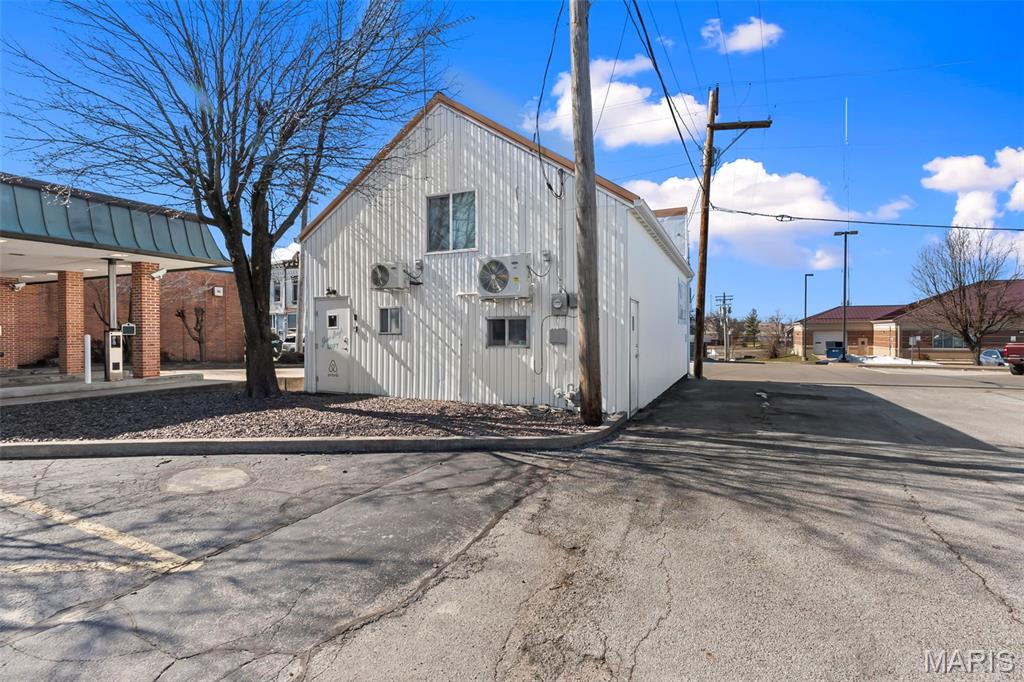 City/Perryville - Commercial Sale