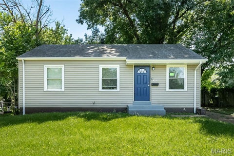 Photo of 428 Crawford Road, St Louis, MO 63137 (MLS # 26044369)